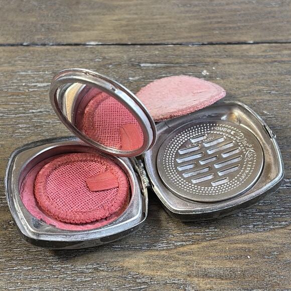 Djer-Kiss Powder Compact Vanity Case Kissing Fairies Art Nouveau 1917-1925 - Picture 12 of 16